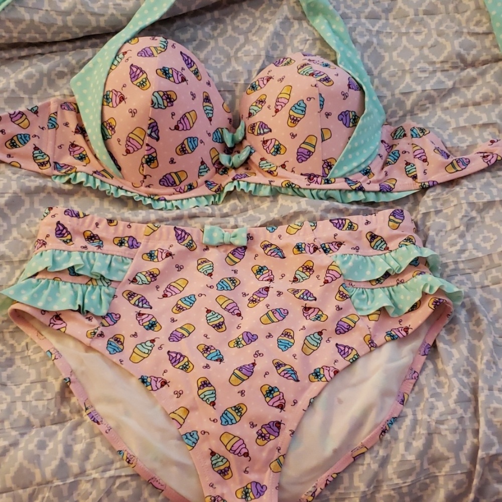 Pastel Ice Cream Pattern Bakini